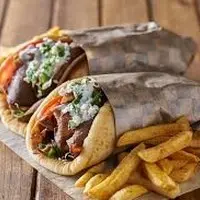 Bolas de gyros, souvlaki, sutzukaki