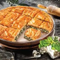 Spanakopita, tyropita, bugatsa